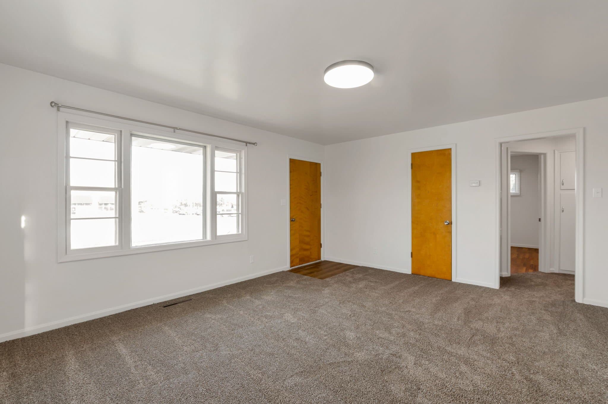 Clinton House: 2184 N 2000 W