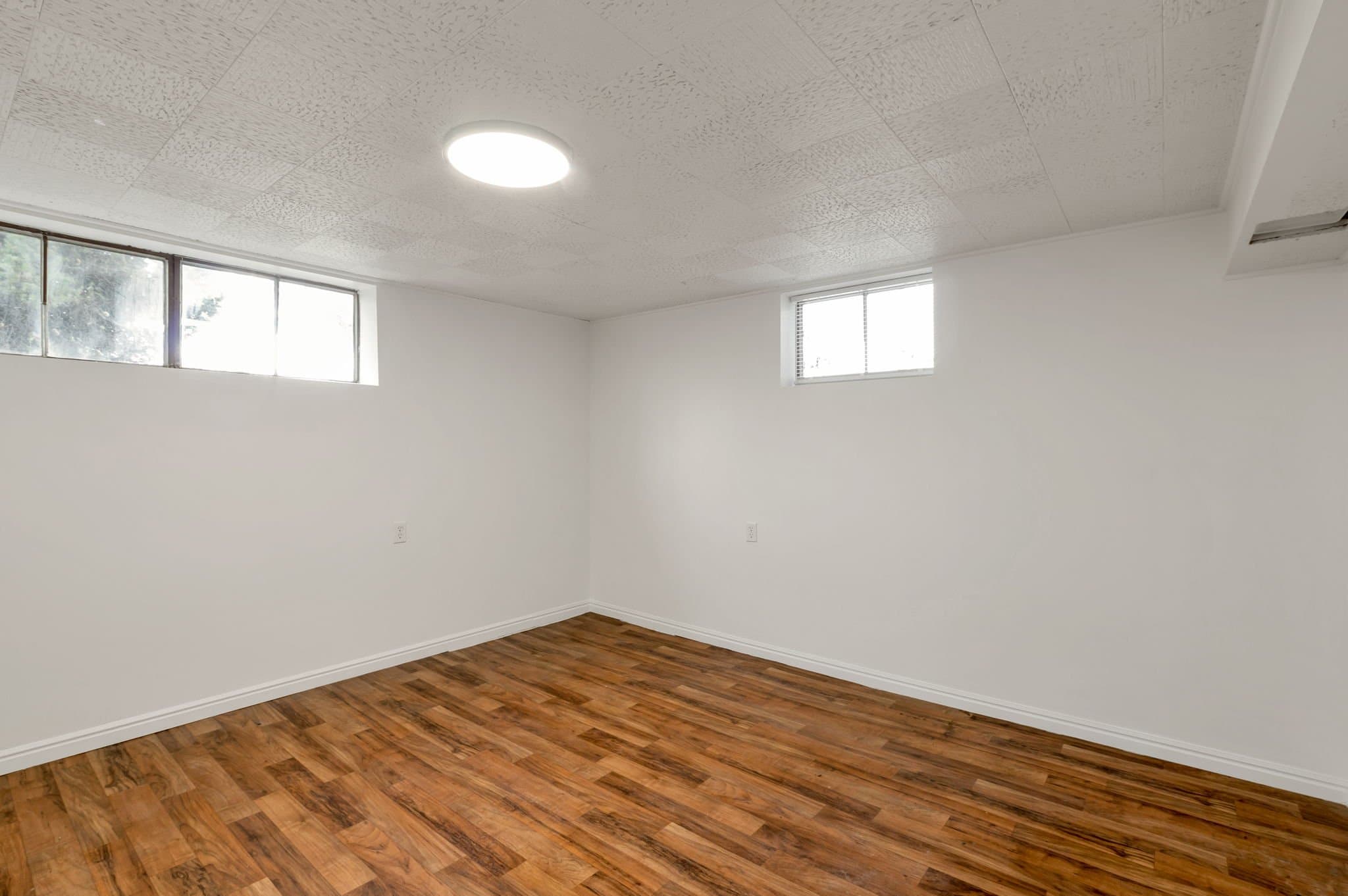Clinton House: 2184 N 2000 W