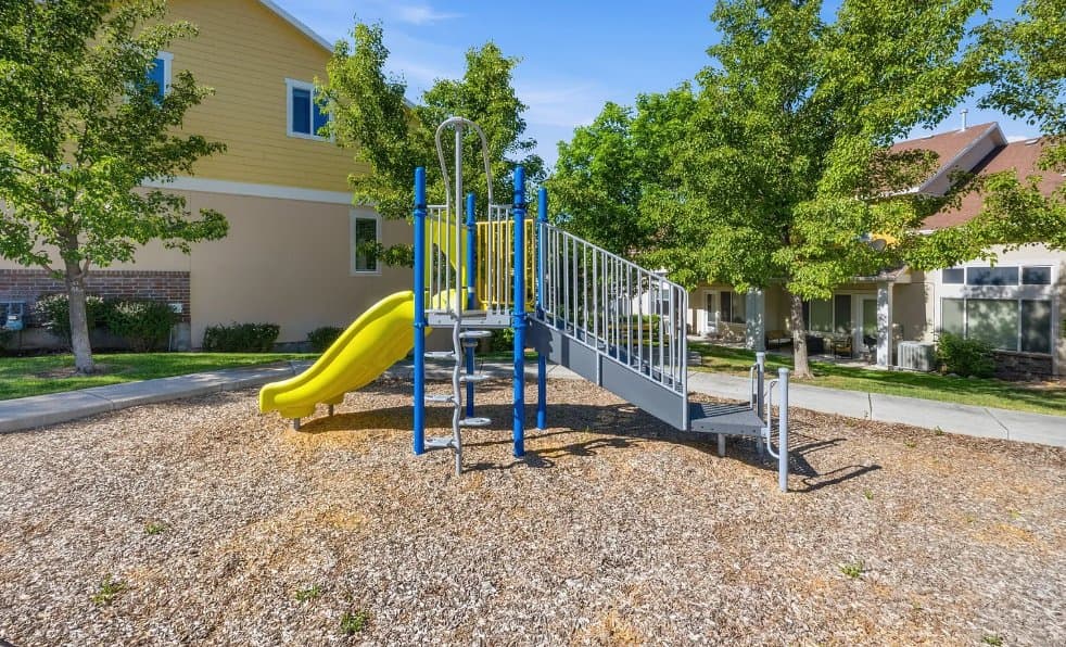 Sandy Townhome: 1057 Garden Bend Place