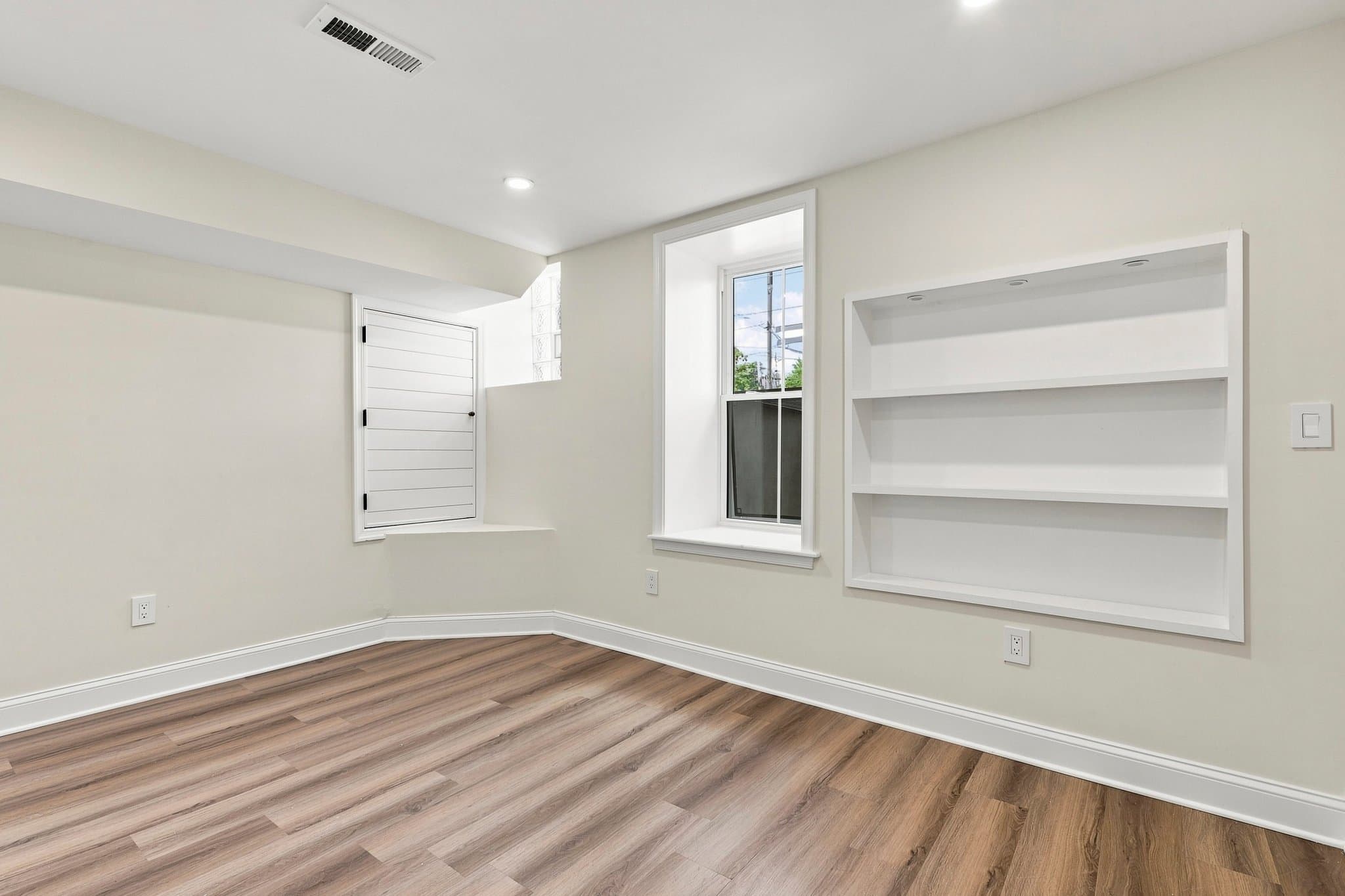 Philadelphia Apartment: 2409 N 33rd St.