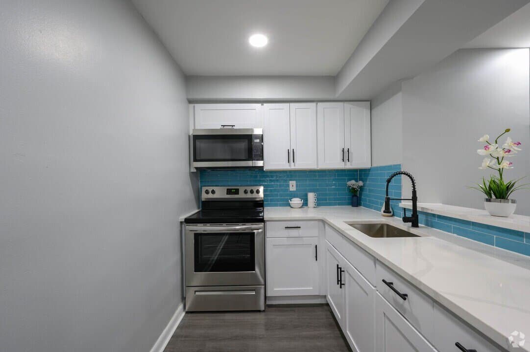 Wilmington Apartment: 3314 Old Capitol Trl