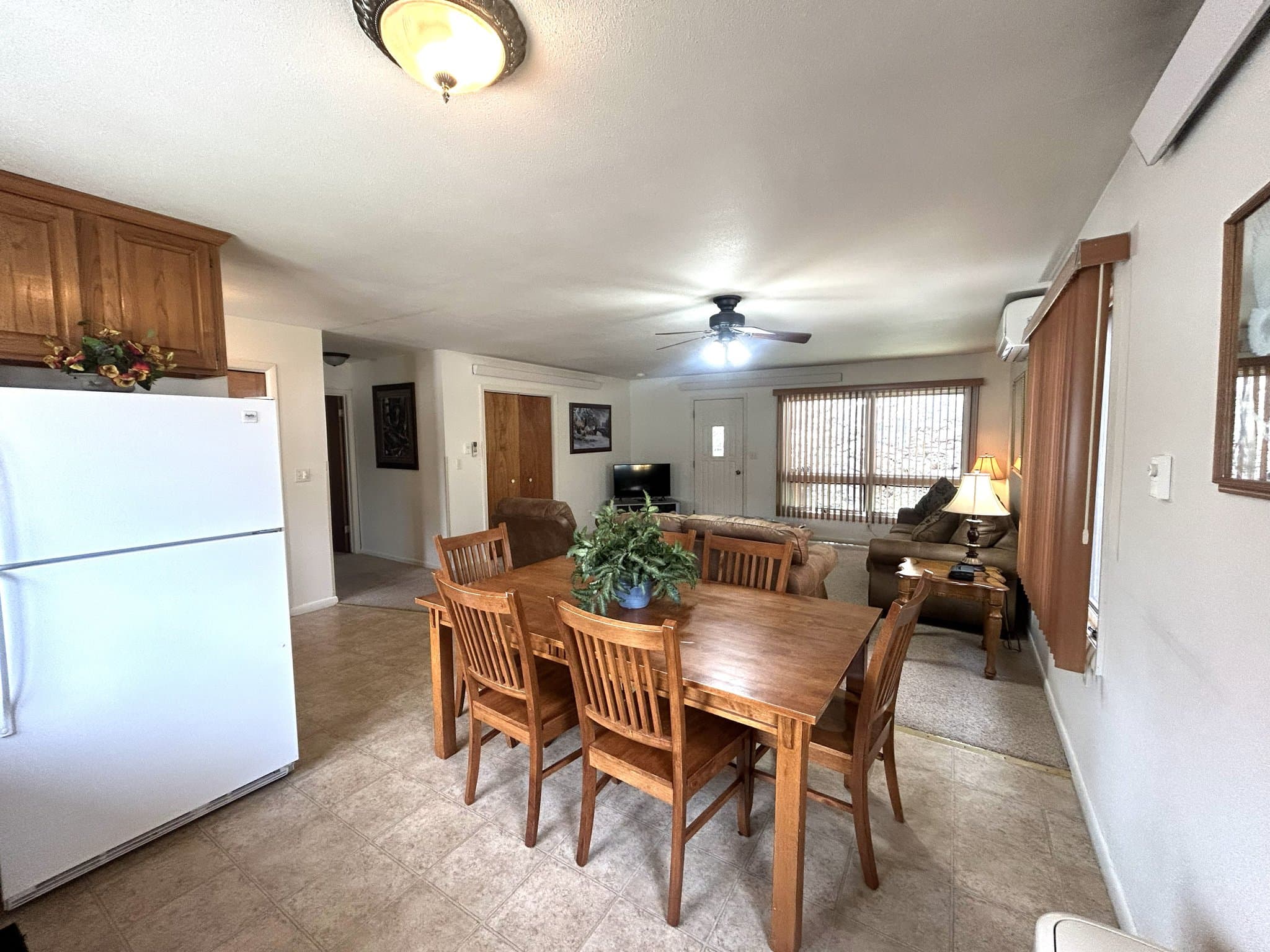 Hill City House: 109 Pine Avenue