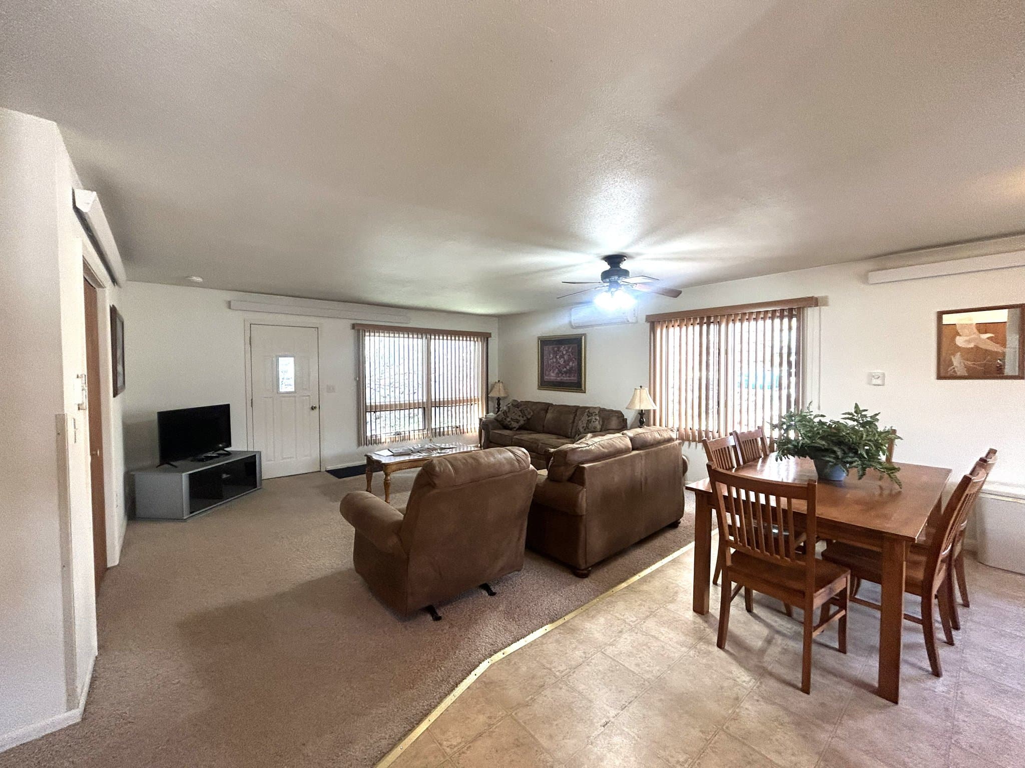 Hill City House: 109 Pine Avenue