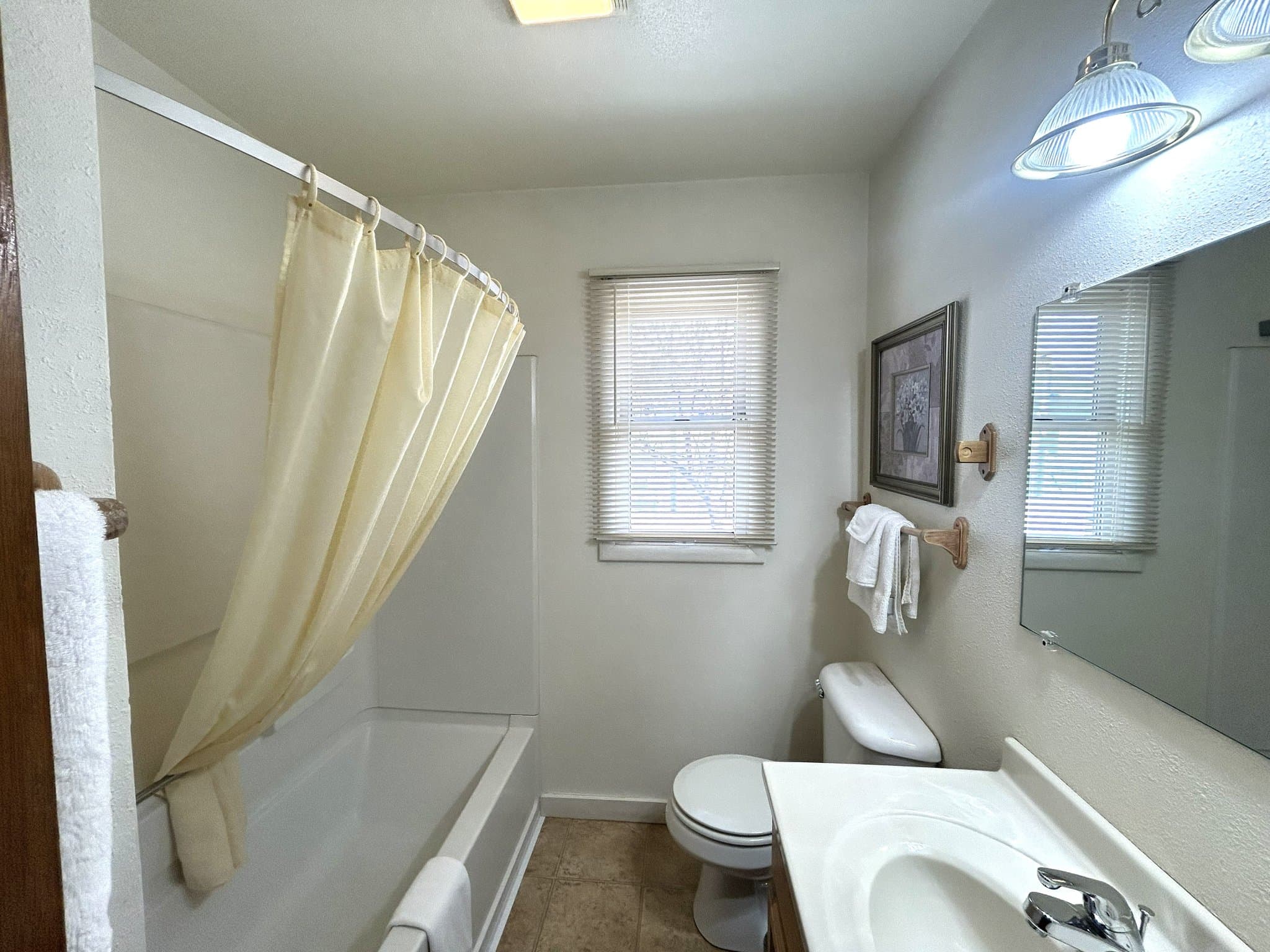Hill City House: 109 Pine Avenue