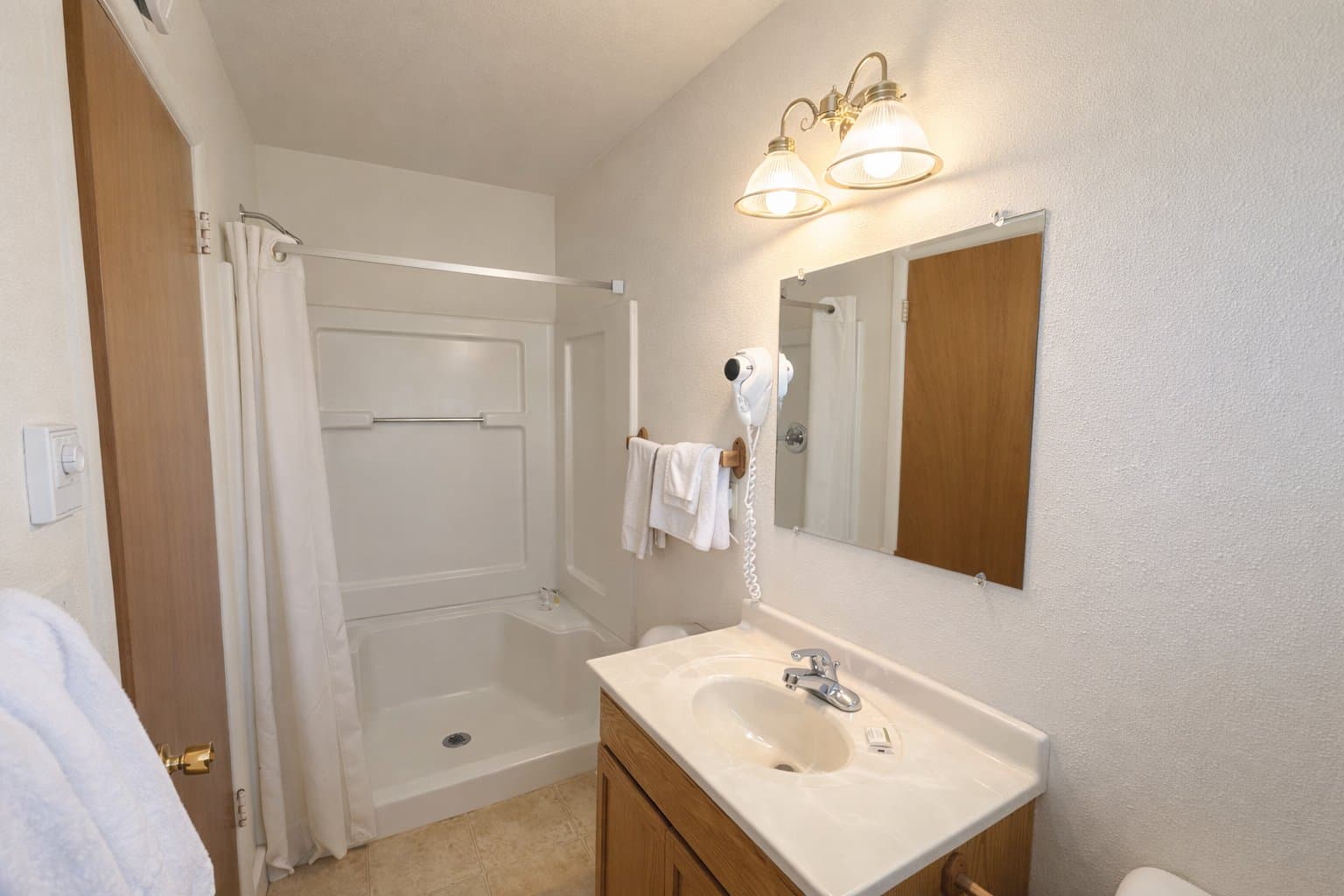 Hill City House: 109 Pine Avenue