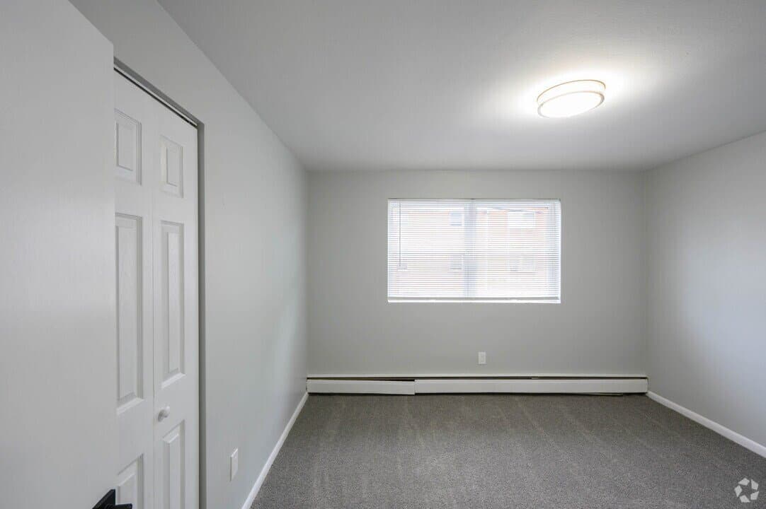 Wilmington Apartment: 3314 Old Capitol Trl