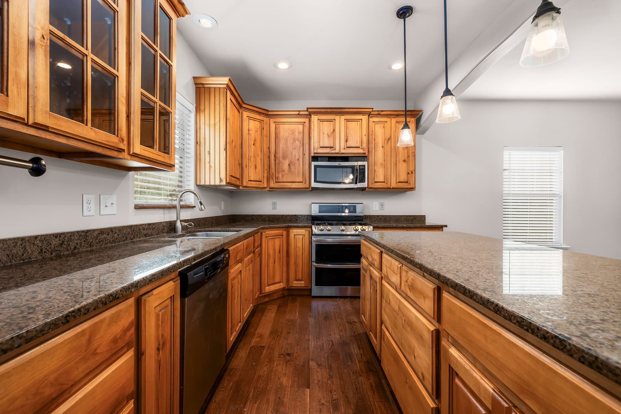 Mapleton Townhome: 2071 W Crescent Row,