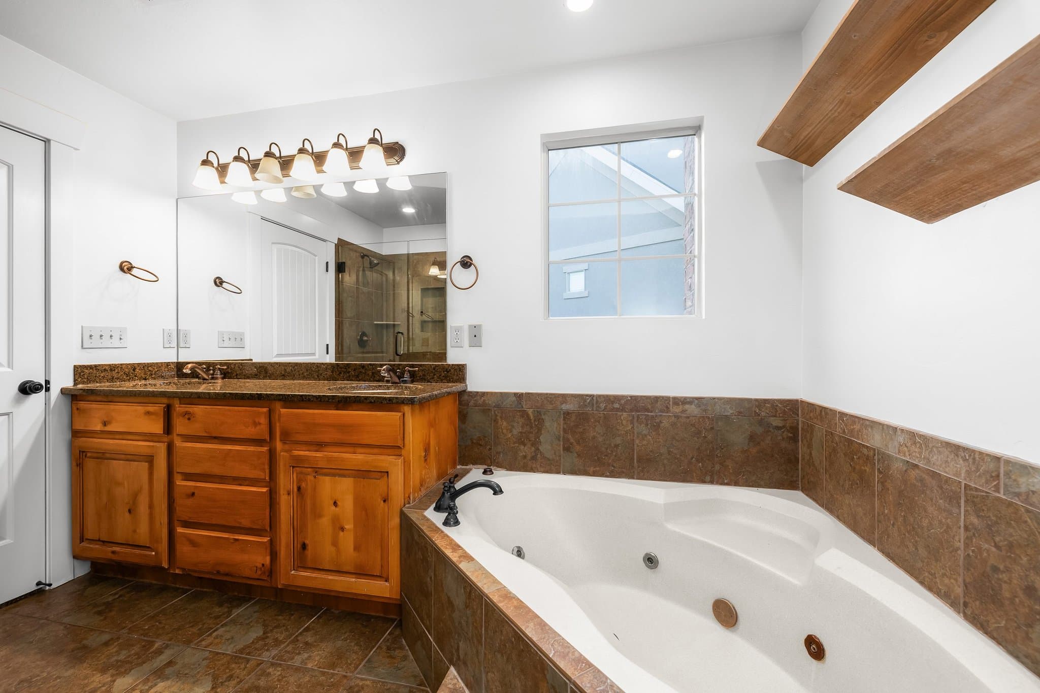 Mapleton Townhome: 2071 W Crescent Row,