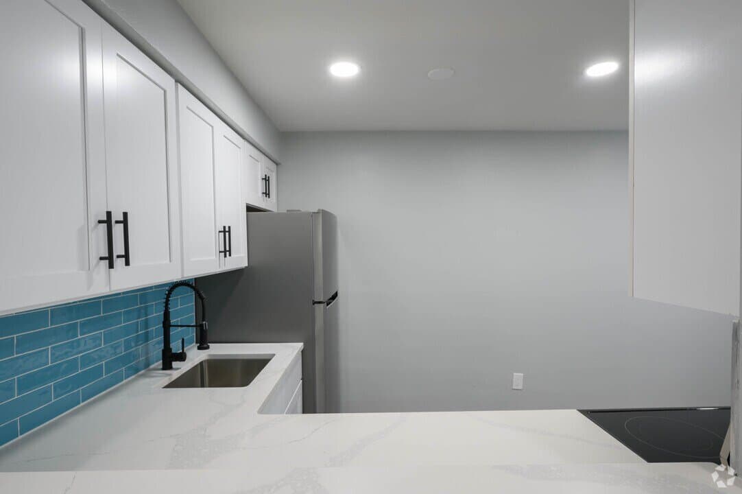 Wilmington Apartment: 3314 Old Capitol Trl