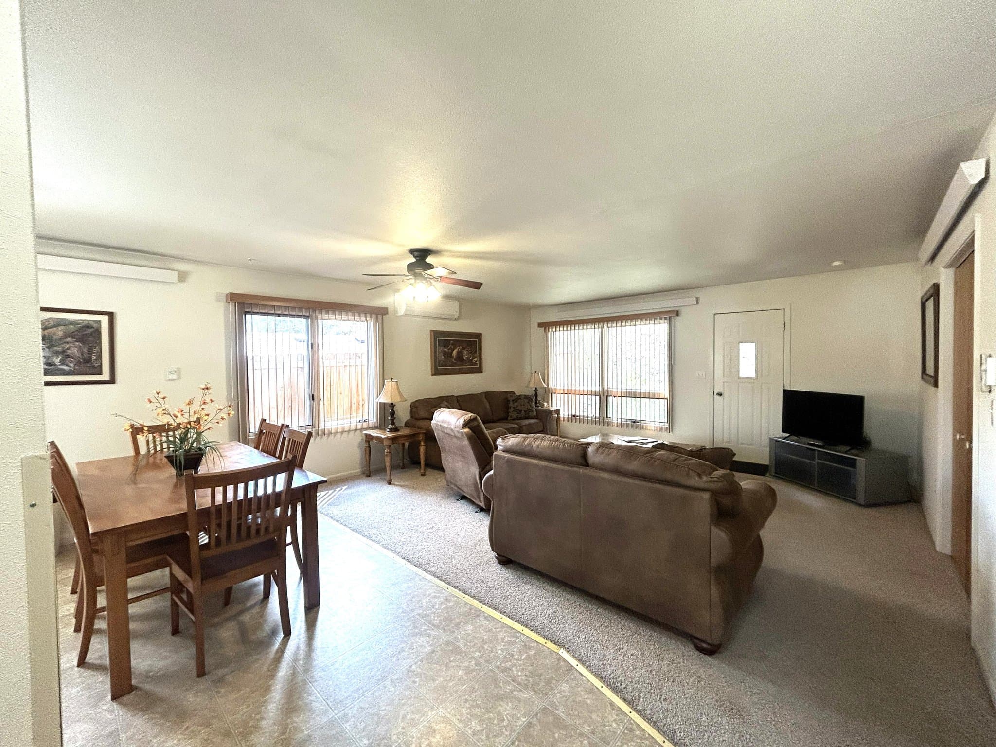 Hill City House: 117 Pine Avenue