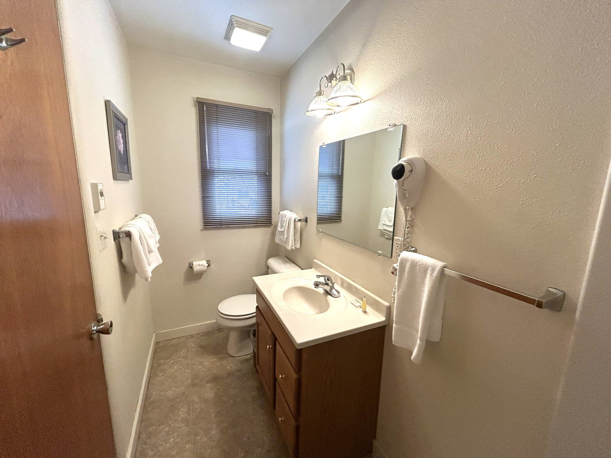 Hill City House: 117 Pine Avenue