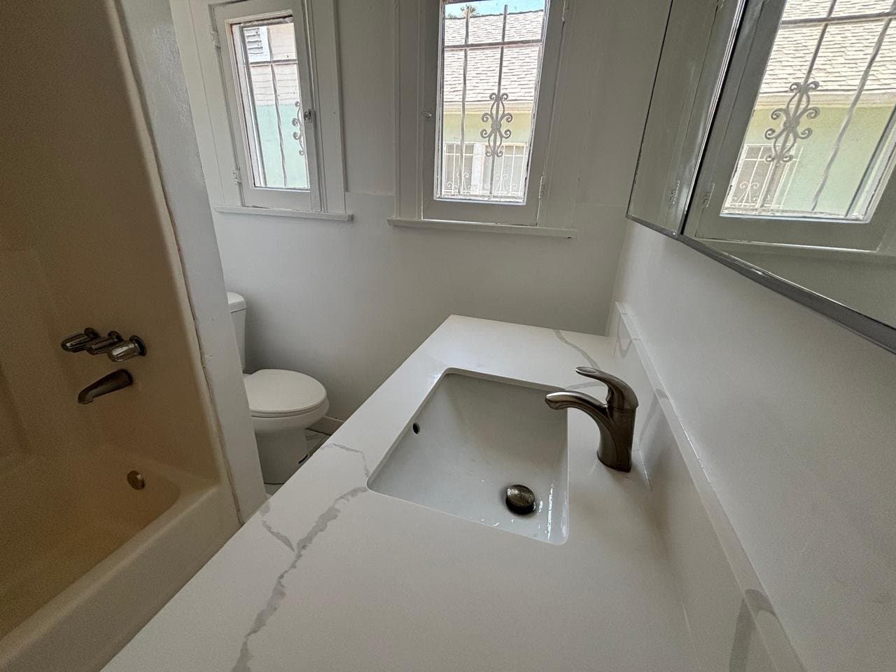 Los Angeles Single Room: 5306 Cimarron St , Los Angeles, CA 90062