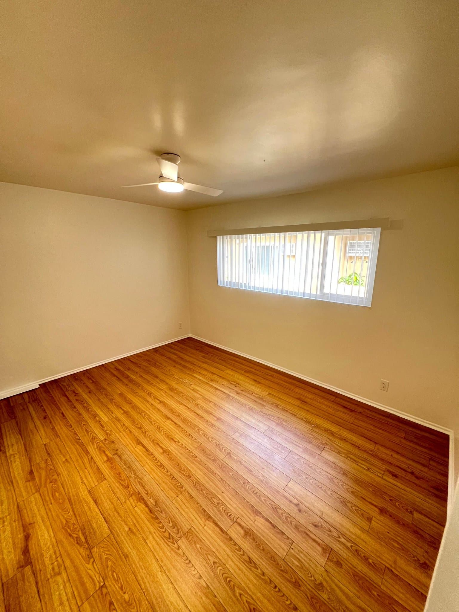 Los Angeles Apartment: 1322 Amherst Ave, Los Angeles, CA 90025