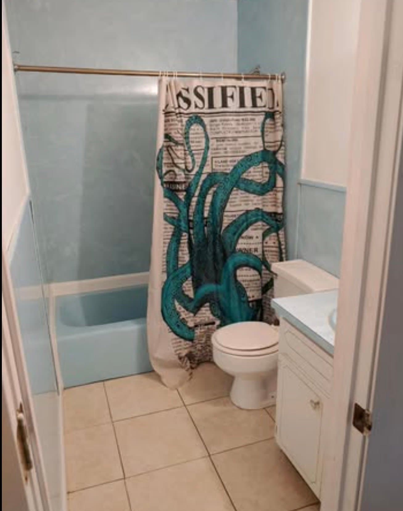 Burnsville Apartment: 477 Charlie Brown Rd