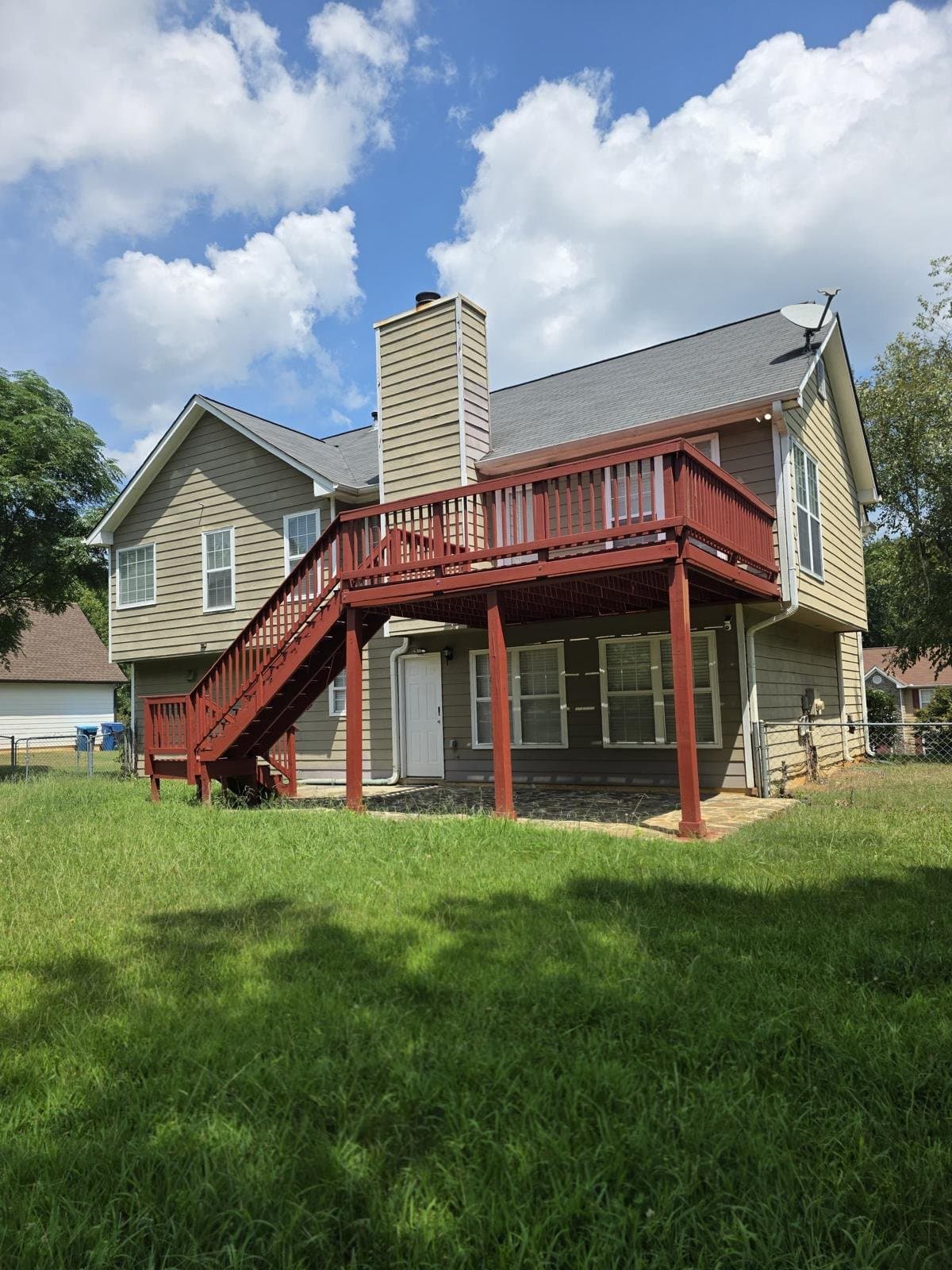 Dacula Multiplex: 1055 leighs brook way