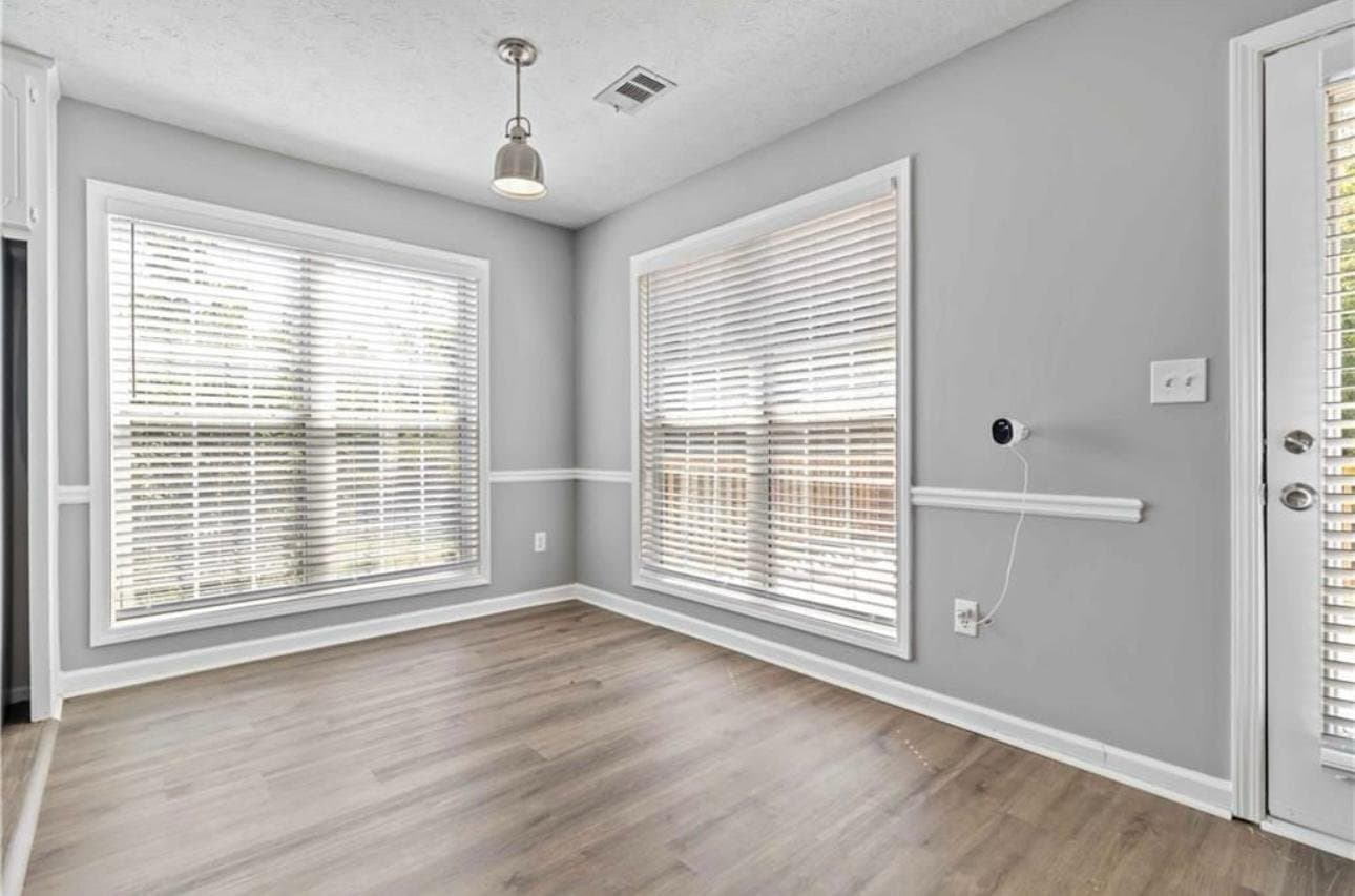 Dacula Multiplex: 1055 leighs brook way