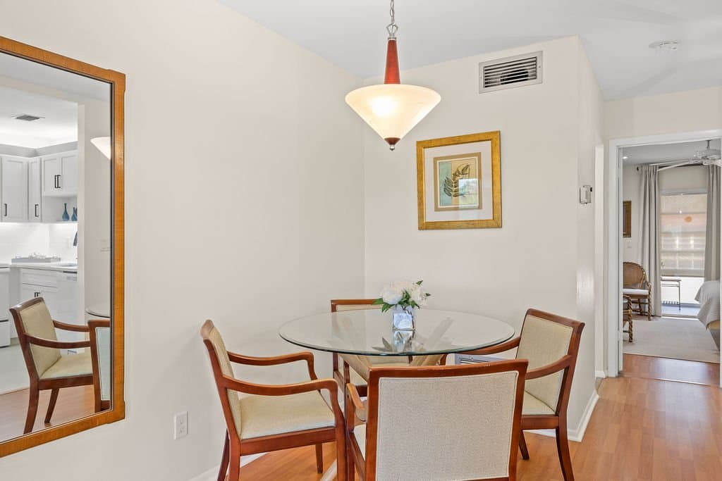 Vero Beach Condo: 110 Springlake Dr