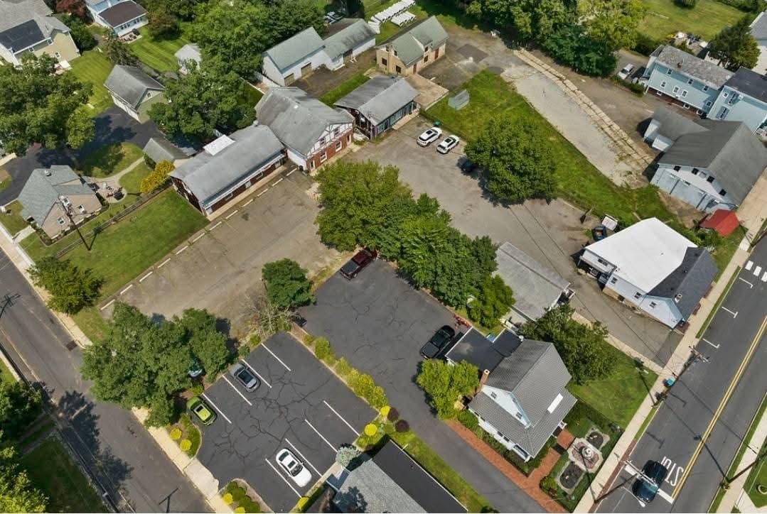 Flemington Condo: 39 Mine St