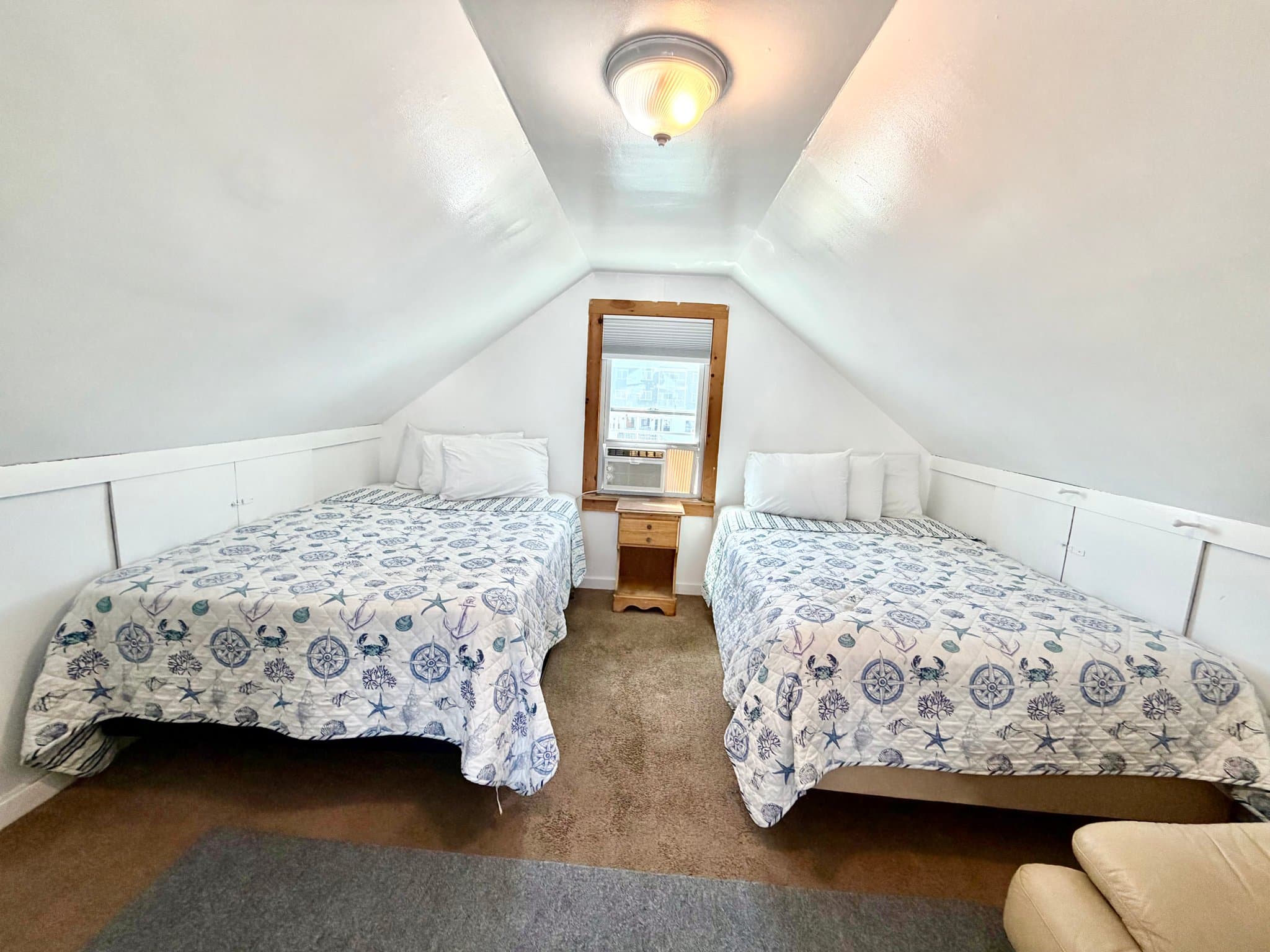 Hampton Condo: 59 Ocean Blvd