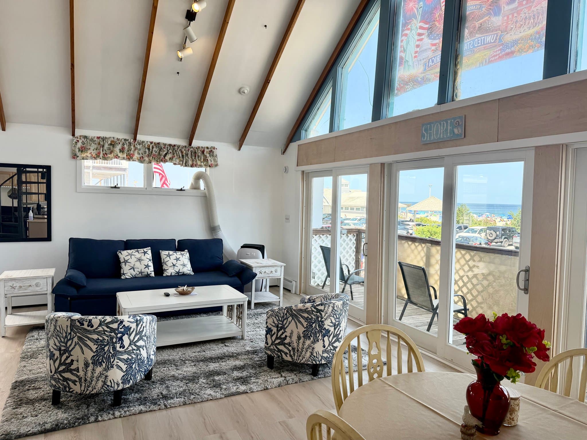 Hampton Condo: 59 Ocean Blvd