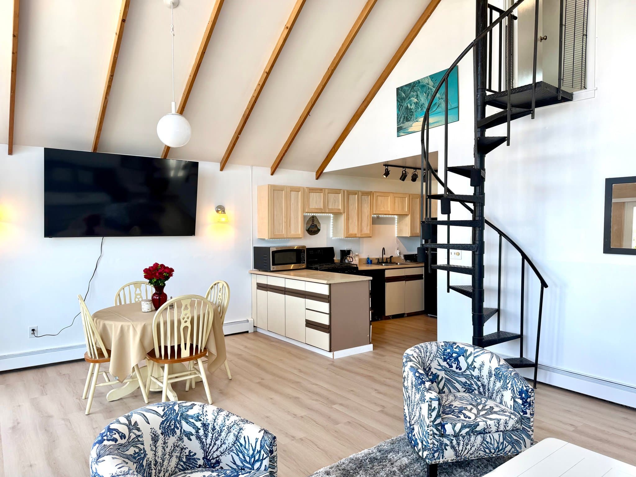 Hampton Condo: 59 Ocean Blvd