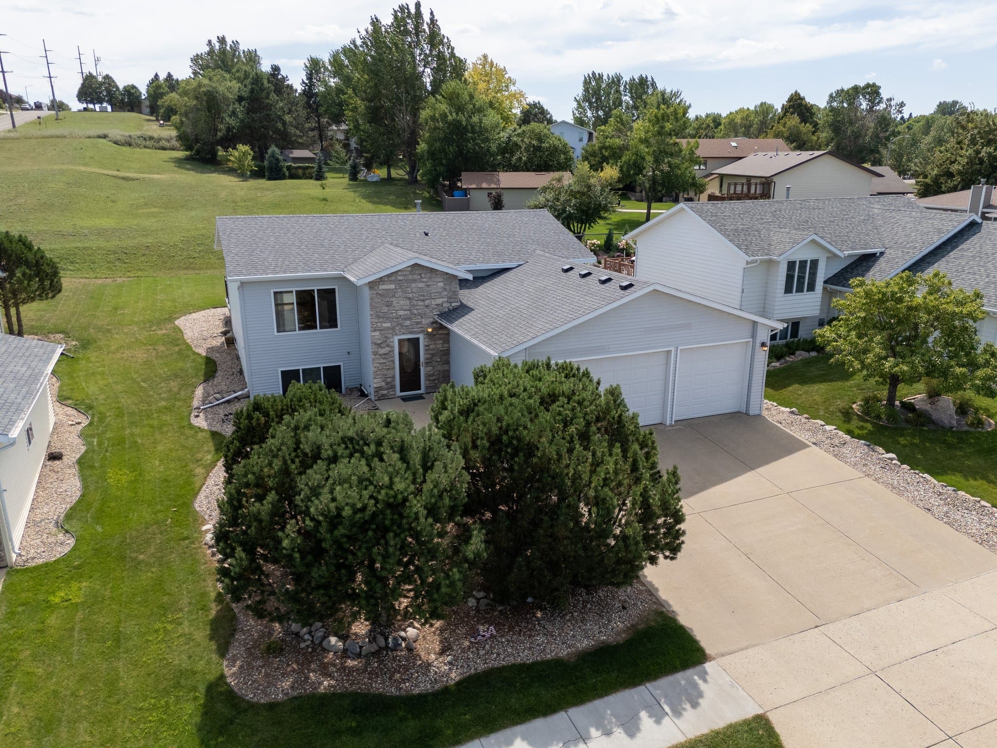 Bismarck House: 2501 E Capitol Avenue