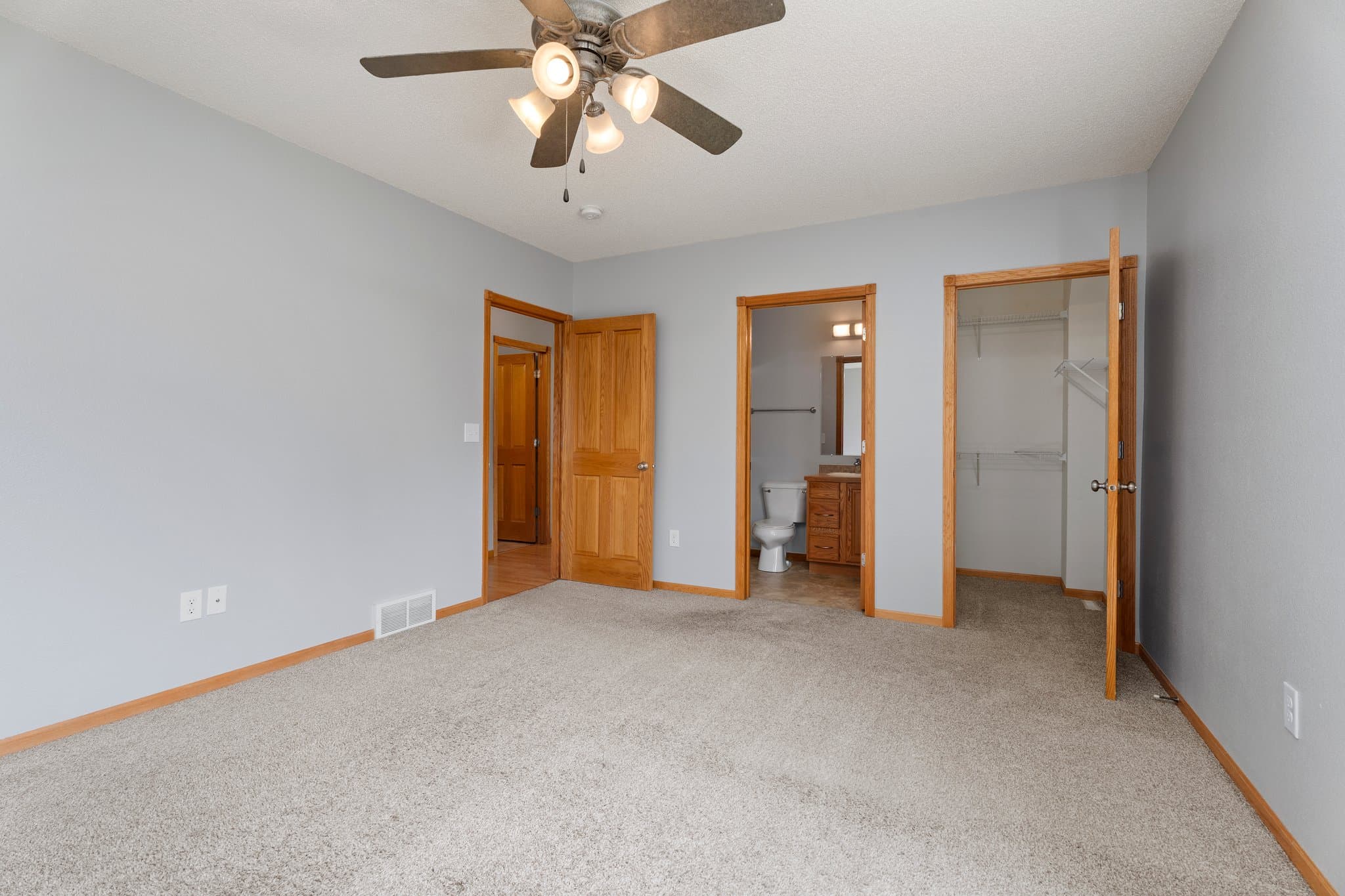 Bismarck House: 2501 E Capitol Avenue