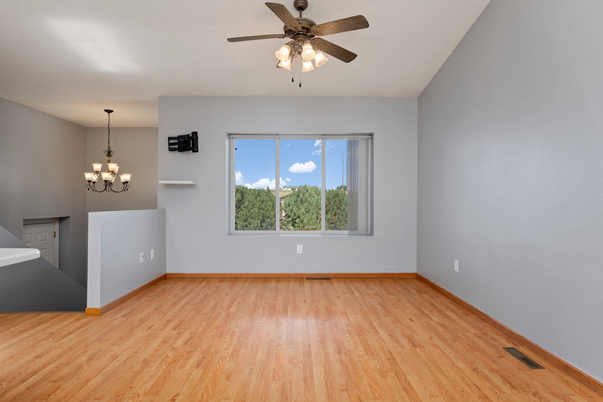 Bismarck House: 2501 E Capitol Avenue