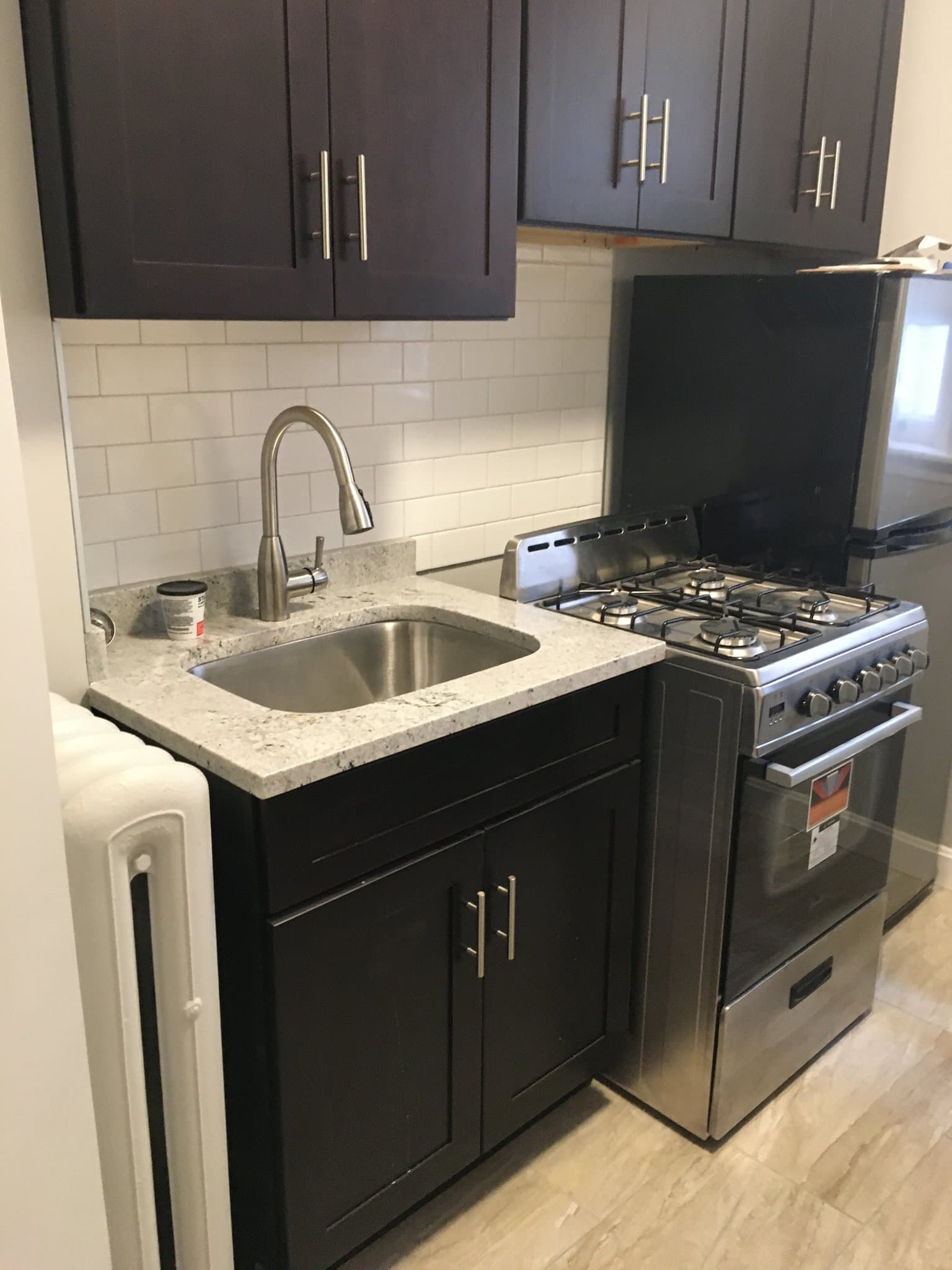 Providence Apartment: 374 Lloyd Ave