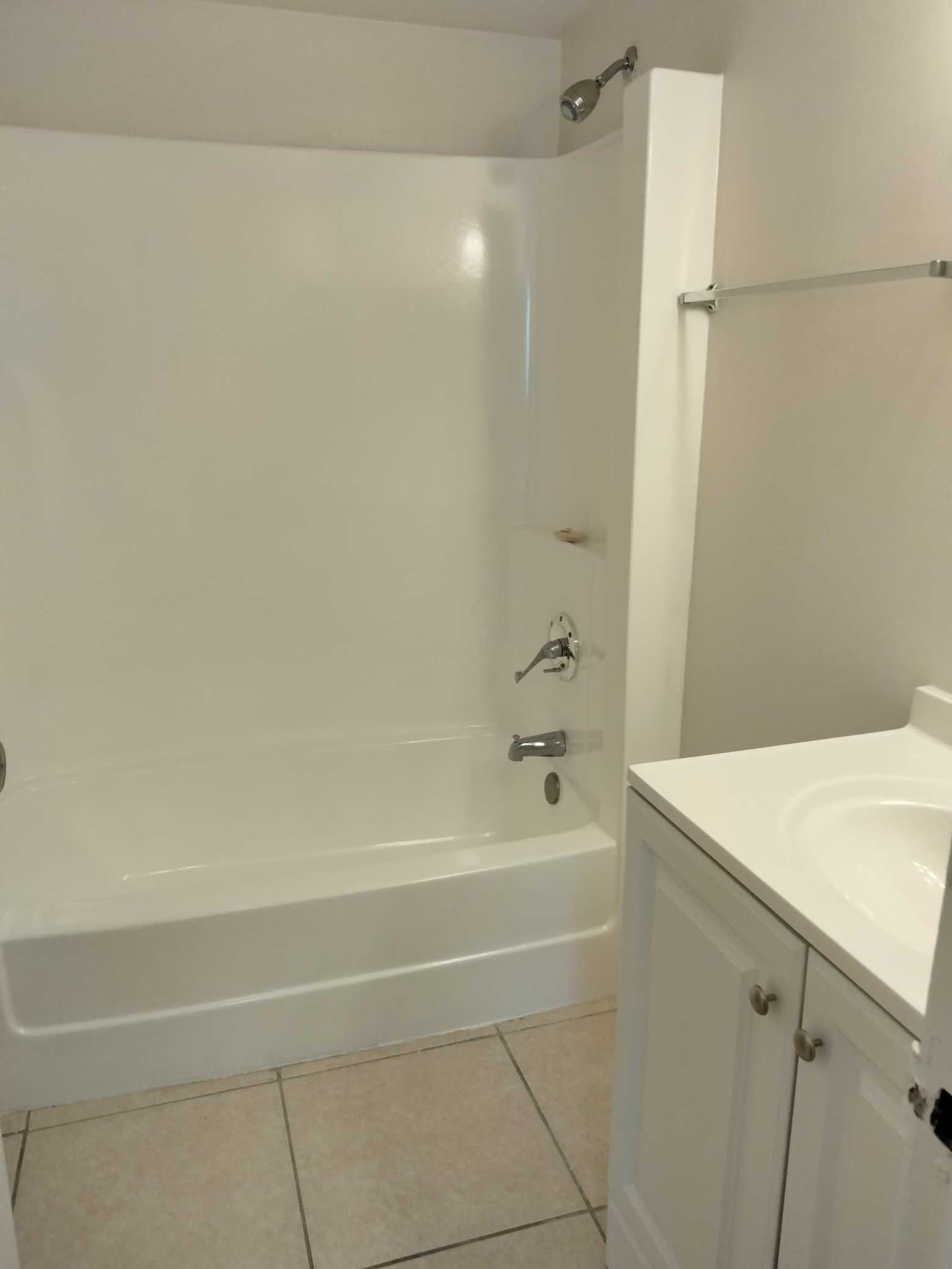 Hollywood Apartment: 3500 washington st