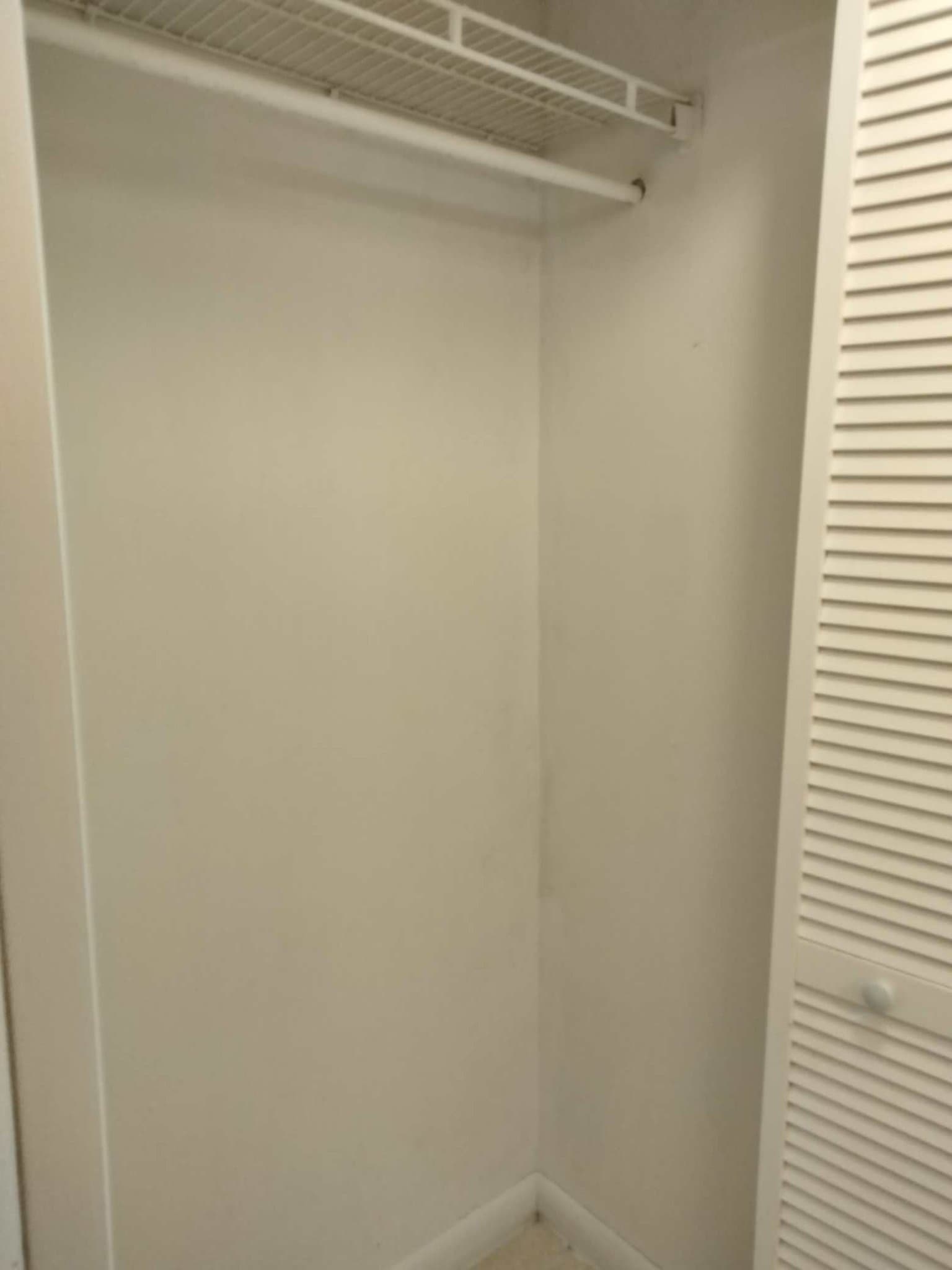 Hollywood Apartment: 3500 washington st