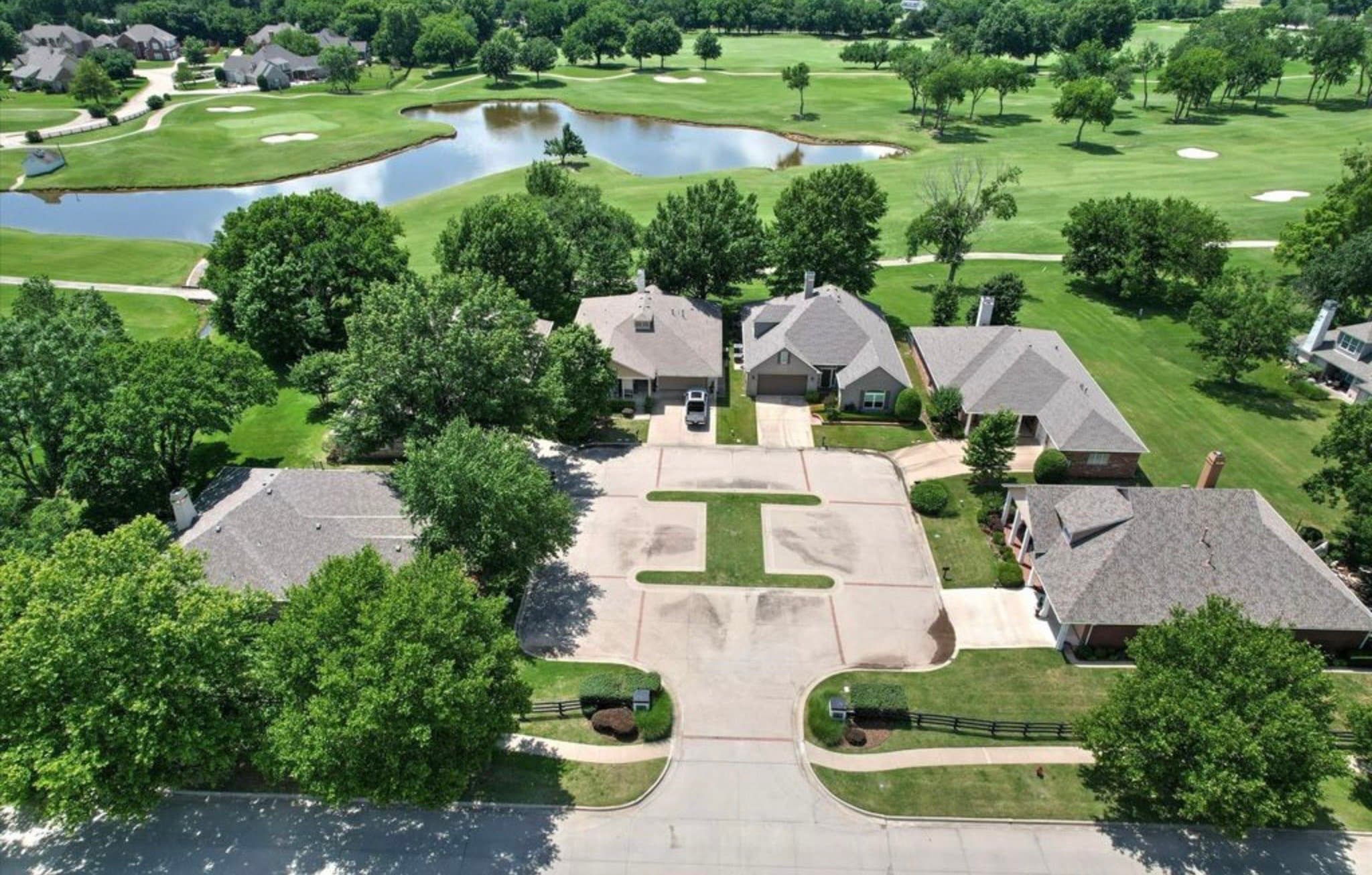 Broken Arrow House: 412 N Forest Ridge Blvd