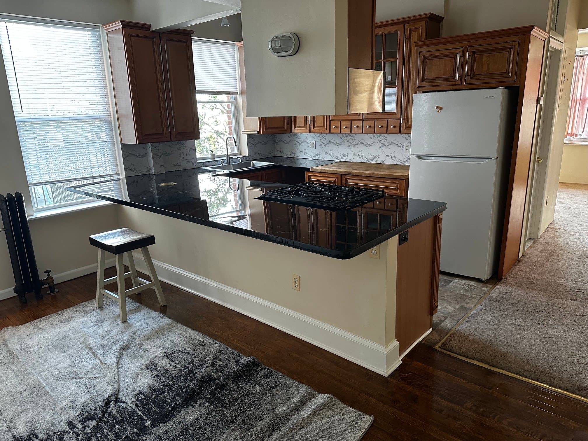 Washington House: 1315 Park Rd NW