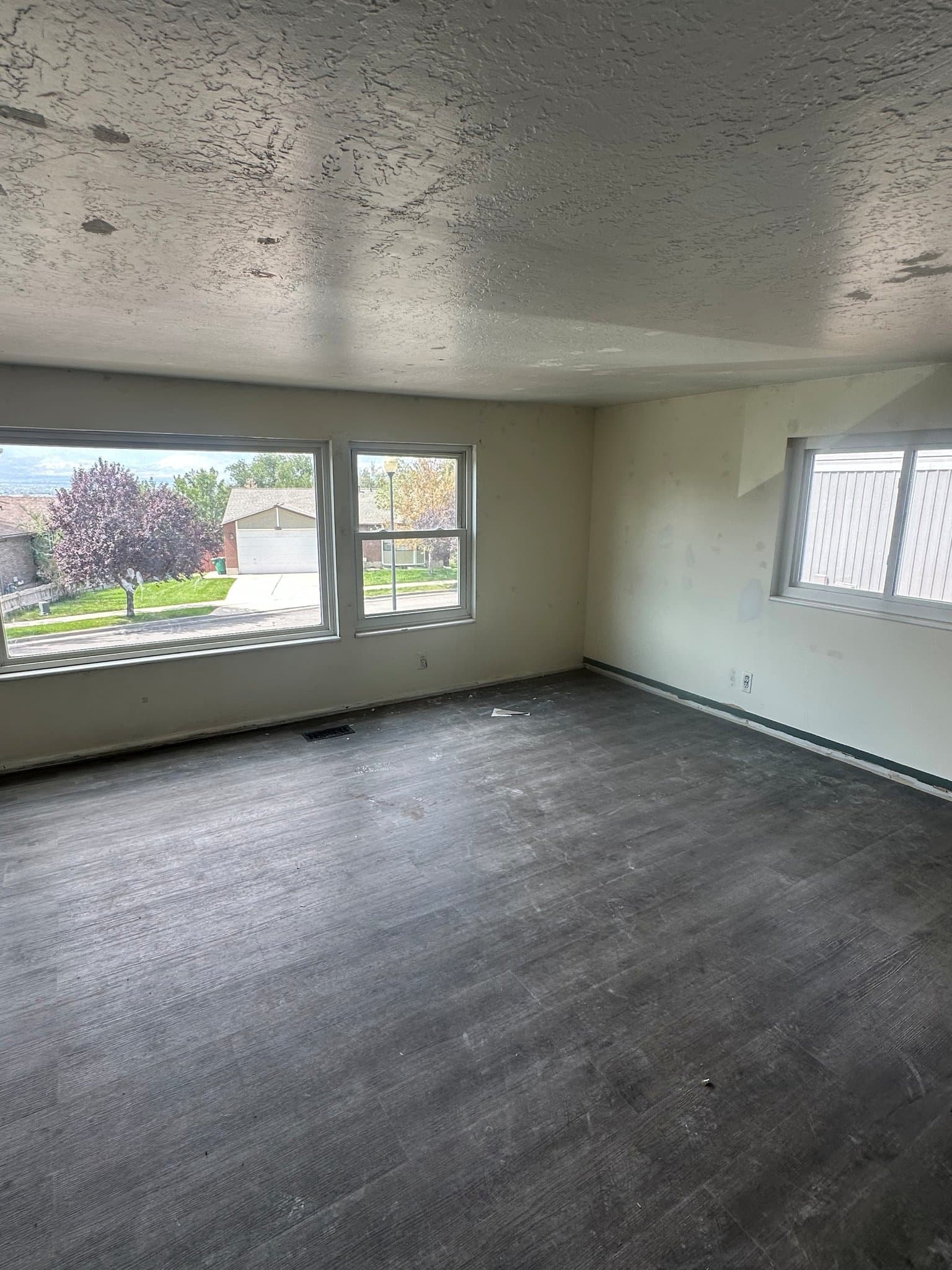 Sandy House: 9919 Lannae Drive