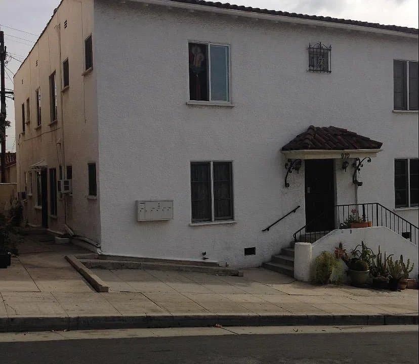 Los Angeles Apartment: 972 Marview Ave