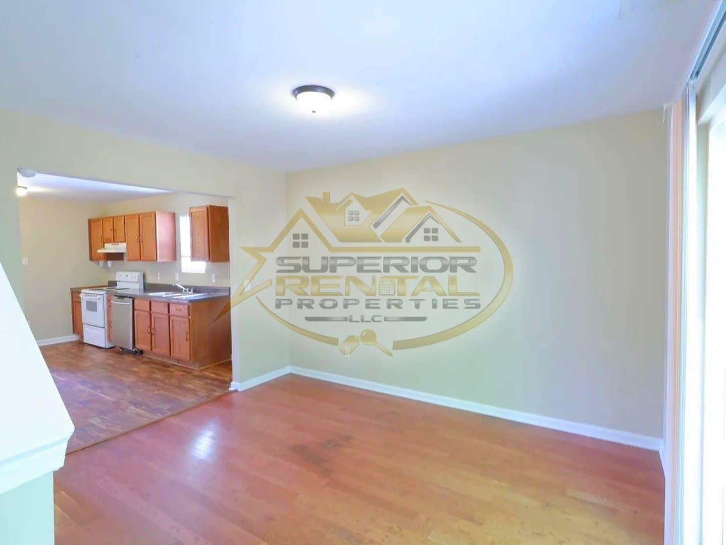 Columbia House: 515 Summit Terrace Court