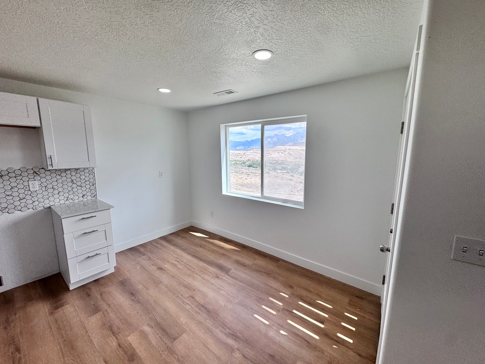 Bluffdale House: 16371 S Coupler Ln