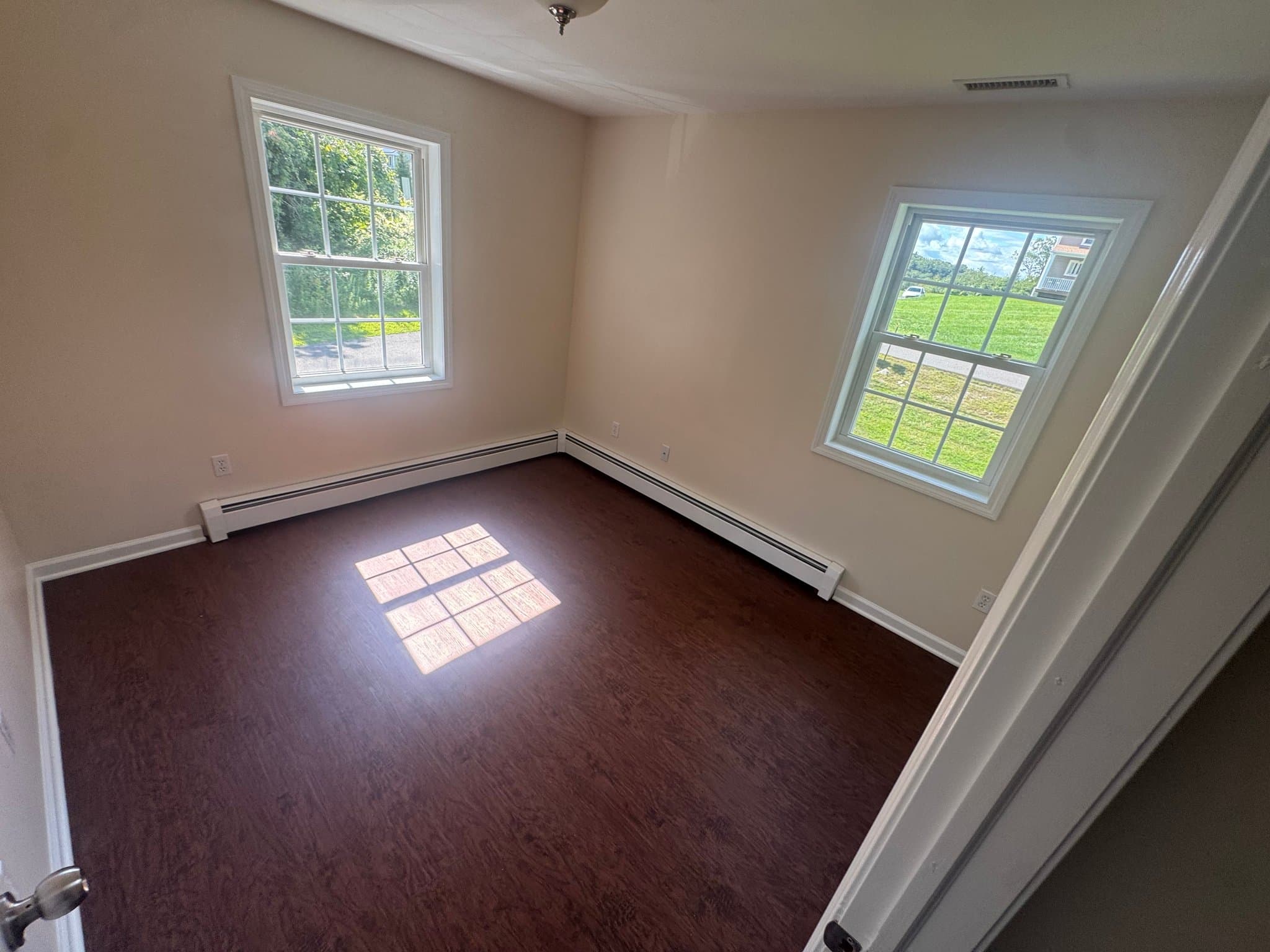 Beacon Falls Townhome: 469 Skokorat Rd