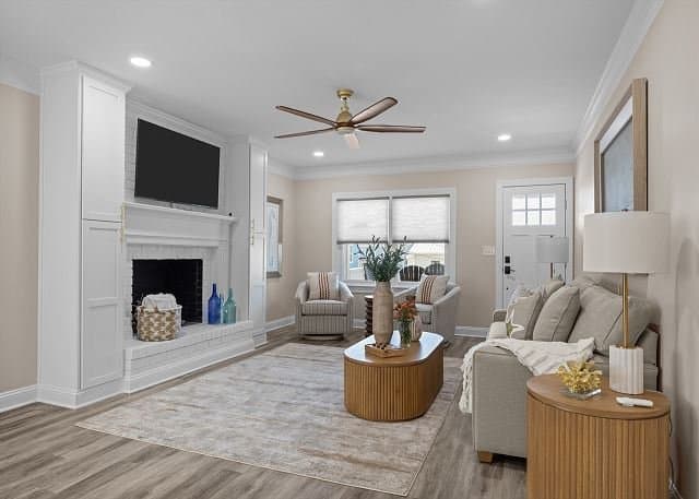Atlantic Beach House: 111 Caswell St