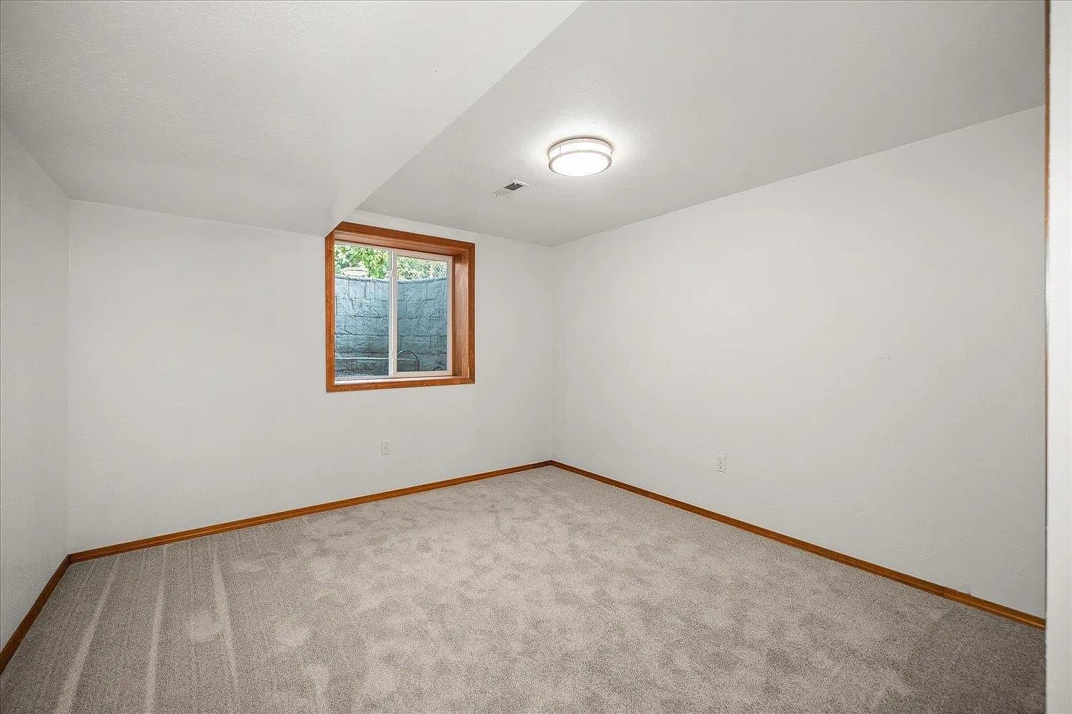 Spokane House: 3415 S Morrill Dr