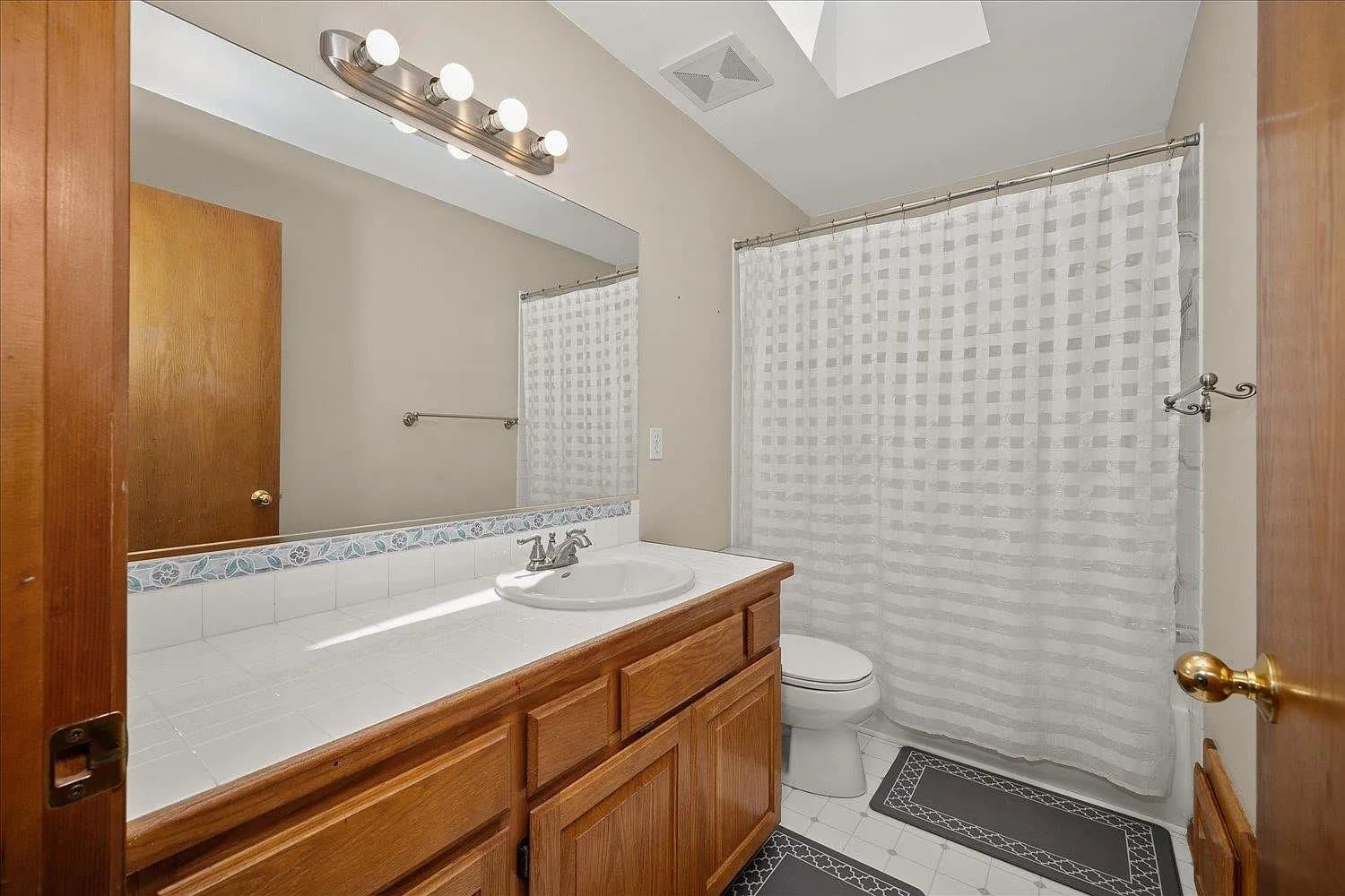 Spokane House: 3415 S Morrill Dr