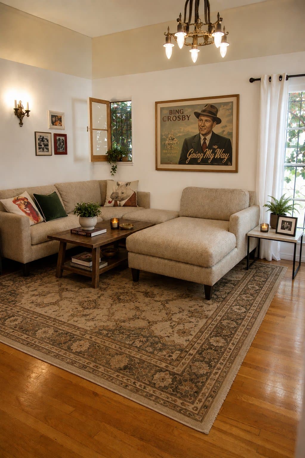 Los Angeles Apartment: 360 S Cloverdale Ave