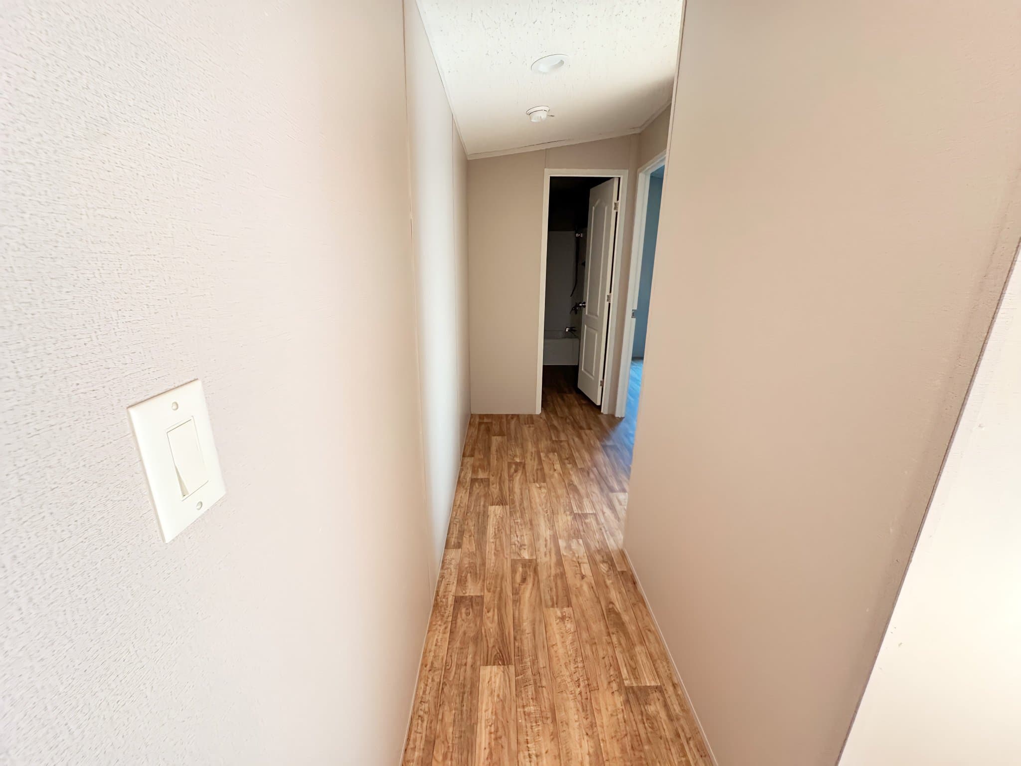 Booneville House: 28925 360th Street,
