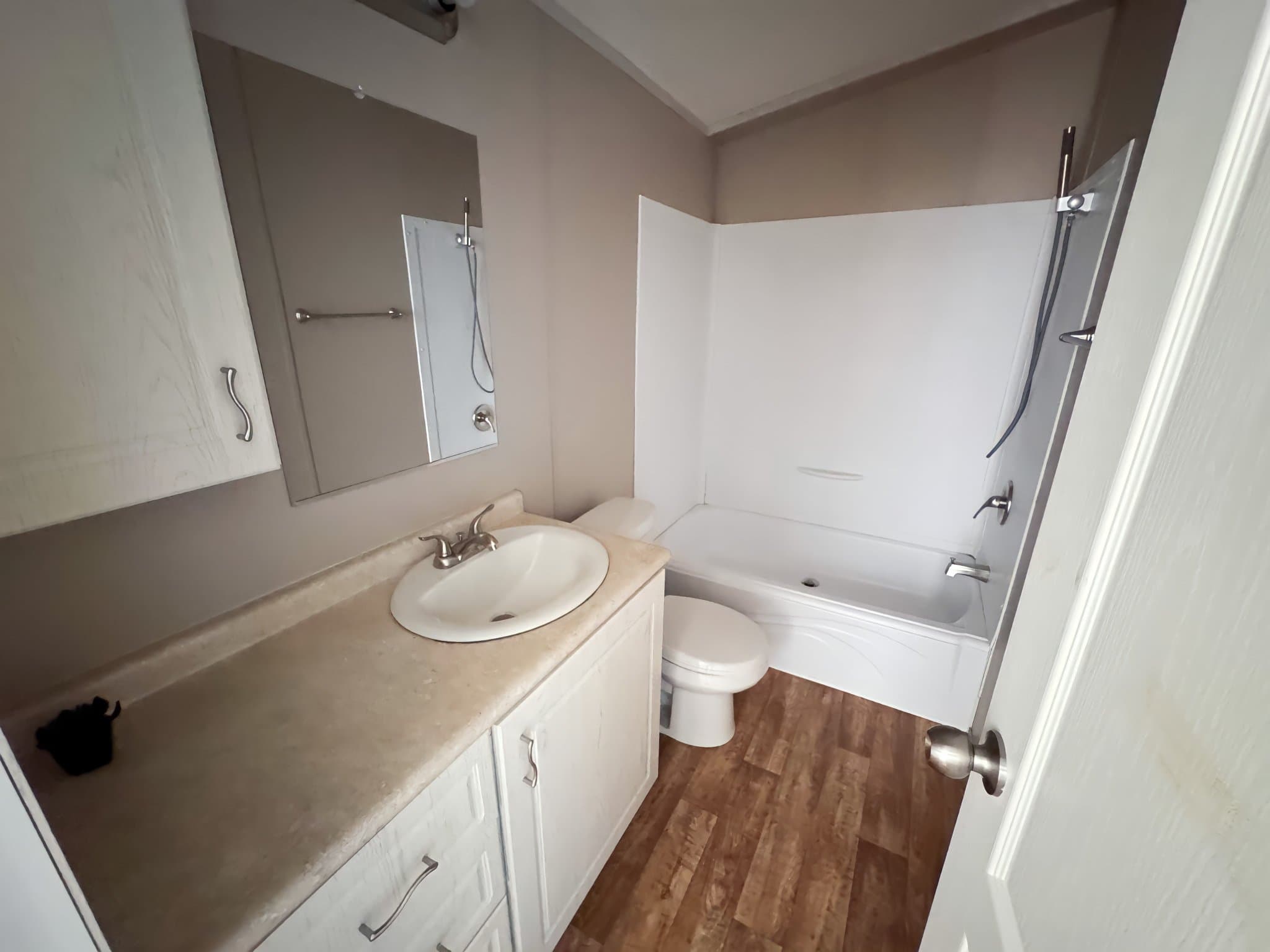 Booneville House: 28925 360th Street,