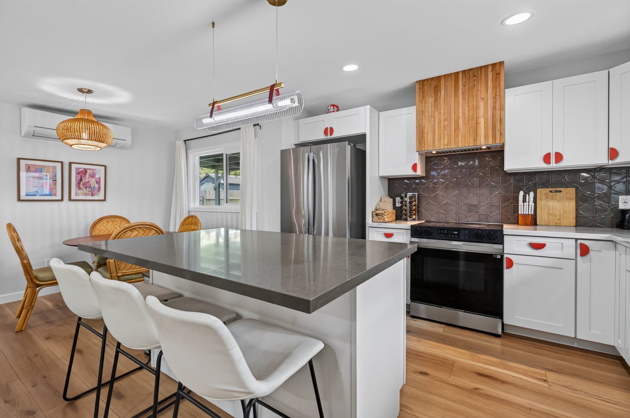 Kailua House: 338 Kalama St
