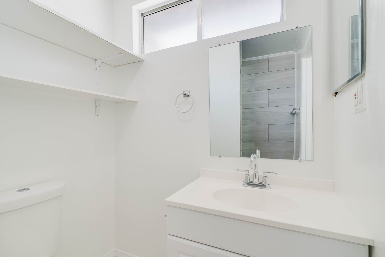 Tujunga House: 10539 Samoa Ave