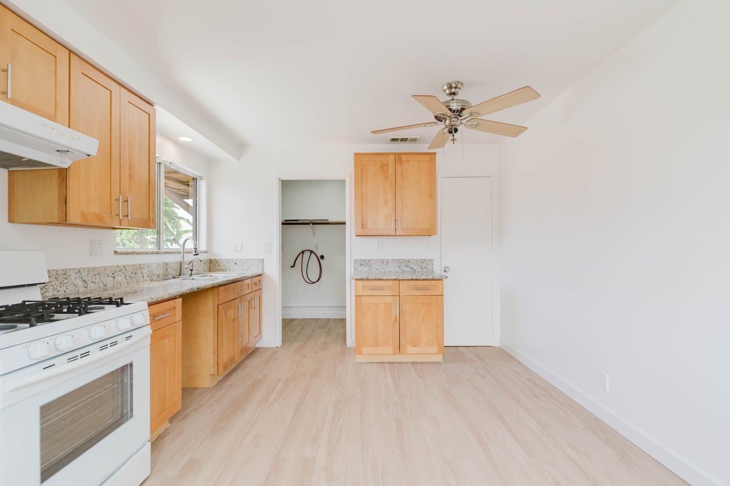Tujunga House: 10539 Samoa Ave