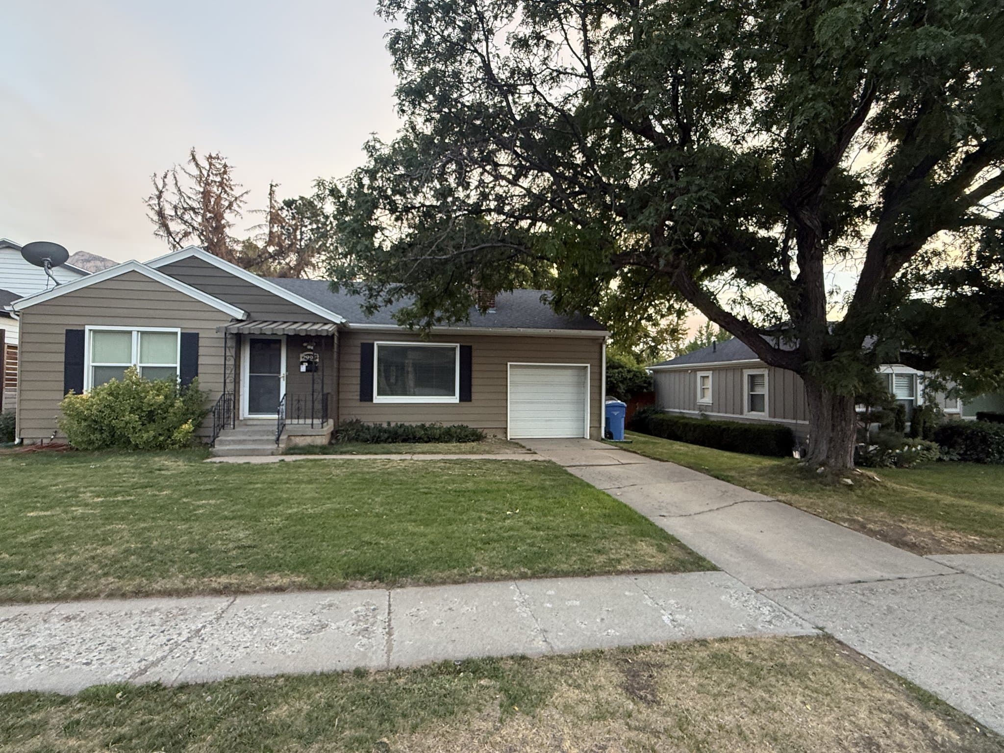 Salt Lake City House: 2998 E Louise Ave