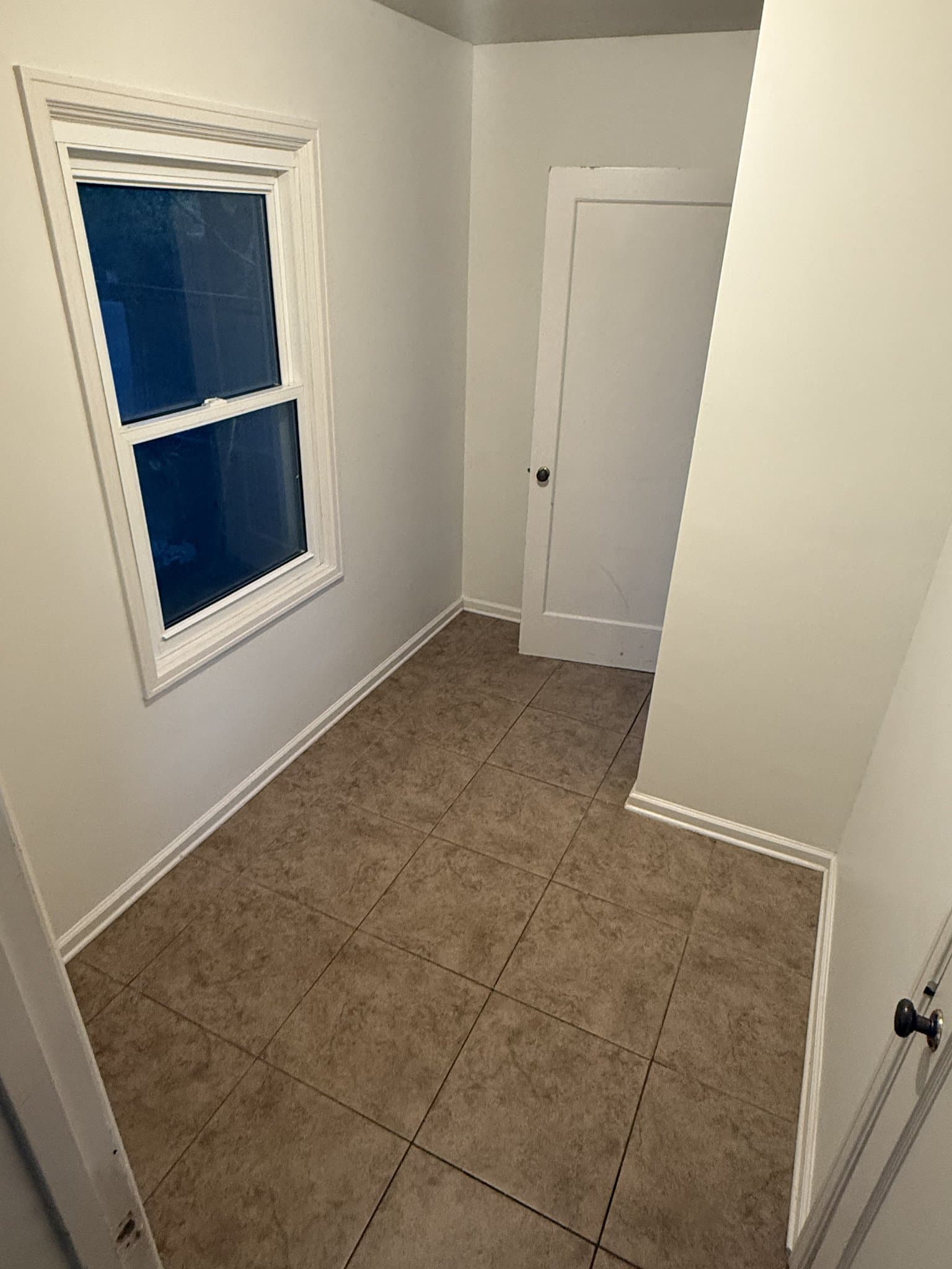 Salt Lake City House: 2998 E Louise Ave