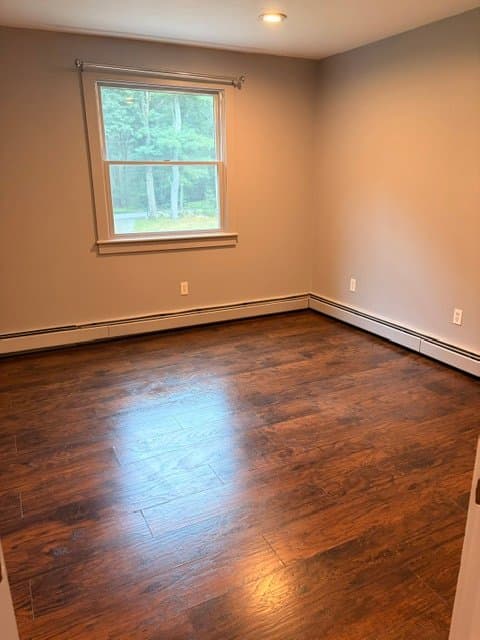Hope Apartment: 426 Carpenter Rd